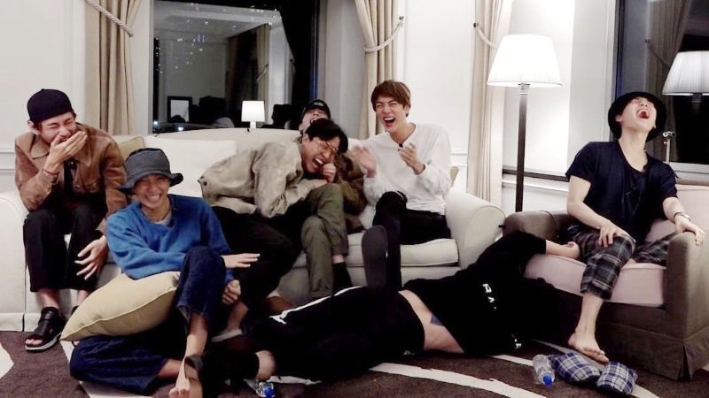 JOONIEMOONlE's tweet photo. this genre of bts photos >>> https://t.co/S1z2uh17Y8