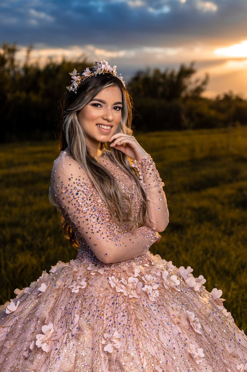 amadorphotopr's tweet photo. Hermosa quinceañera 🎉❤️ 

#Whateverpuertorico #placespuertorico #placespr #tiratepr #turistiandopr #travelpr #backpackingpr #hashtagpuertorico #visitpuertorico #discoverpuertorico #puertoricoholic #heyitspuertorico #isladelencanto #isladelcaribe #tropicalvibes #wonderplace https://t.co/QWKhYiIBZF
