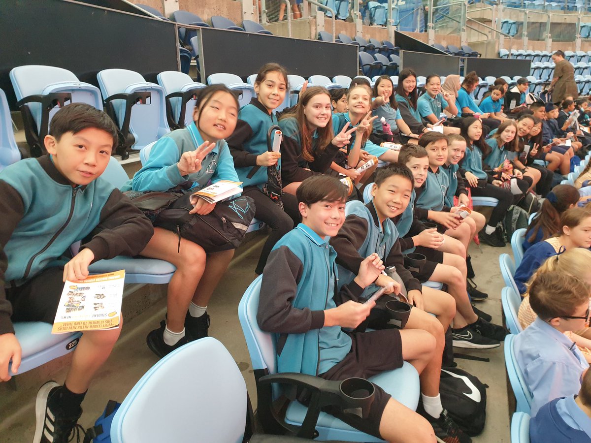 JDalamagas's tweet photo. @newingtonpublic School Leaders and House Captains learning how to be great student leaders and make a difference. @gripleadership Conference https://t.co/fFhgsEm8e7