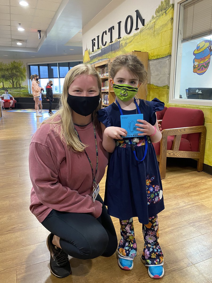 mszimmercte's tweet photo. Thank you, Mrs. Cook! The Kids Heart Challenge raffle winner is SO excited! @BriarwoodES @KidsHeartChall https://t.co/8Ejx4KiBJP