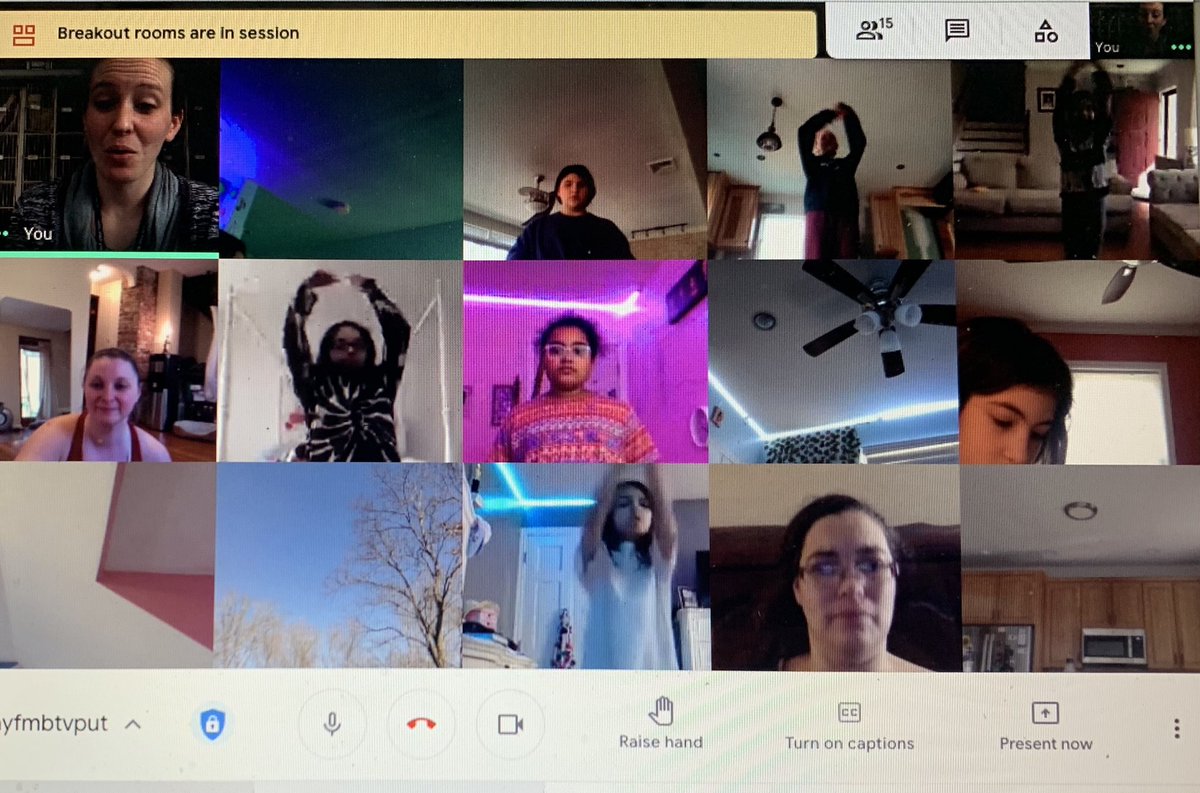 PVMusicDept's tweet photo. A virtual rehearsal with the PVMS cast of Mary Poppins Jr.! #pvrising #nymiosm21 https://t.co/FEQInyv4Lx