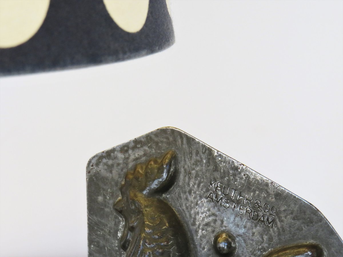 MaLanterne's tweet photo. Vintage Antique Dutch Small Male Chicken Chocolate Mold 3 1/2", KEUTER AND CO. Amsterdam, Holland, Chocolate Mold, Made in Holland, 50s https://t.co/spo81sJyN3 #covid19 #Homedecor #Wedding #Gifts #SPRING #Mothersday #Vintage #Clothes #CraftSuppliesTools https://t.co/eiOfgZKnHV