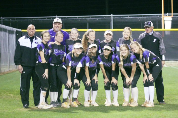 FletcherSoftba1's tweet photo. 6 Game #WinningStreak coming in. Catch @FletcherSoftba1 - the Pride of the Beaches:                                          -Tuesday @ @BartramSoftball                     -Wednesday vs @EpiscopalEagles          - Friday @AthleticsTca    @CFreemanJAX @JustinBarneyTV https://t.co/FE7OAcoLxk
