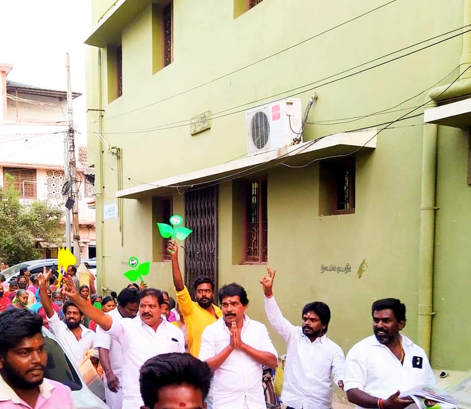 Jothimuthurama2's tweet photo. நேற்றைய பிரச்சார நிகழ்வுகள் மக்கள���ன் பேராதாரவில் மதுரை மத்திய தொகுதி 🌱🌱🌱இரட்டை இலை சின்னம்
#VoteForADMK https://t.co/pJA3ar3YcR