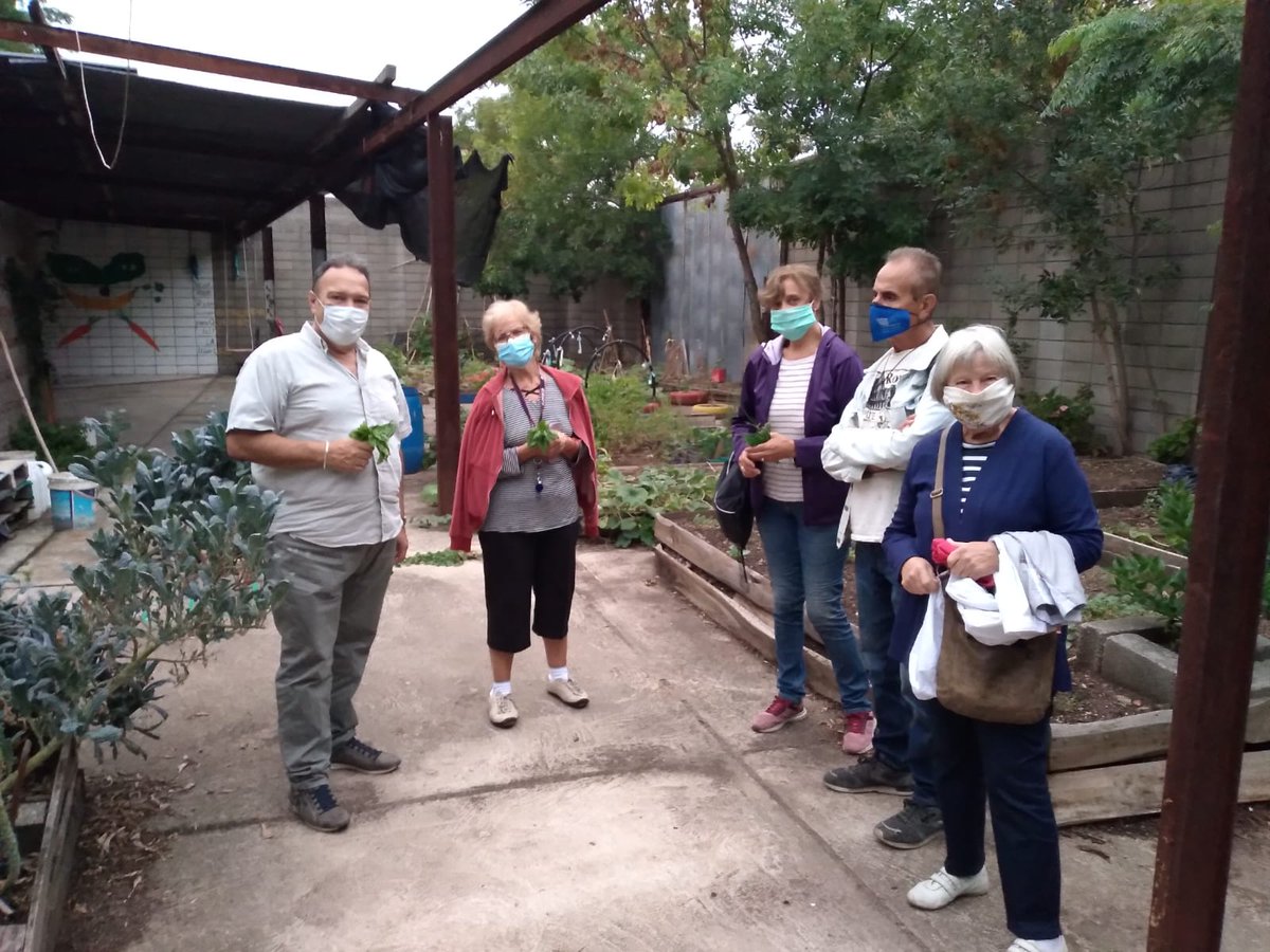 FA_MunicipioC's tweet photo. Cultura ambiental, cuidados en el barrio, huerta orgánica, Ruta de Podestá, Barrio Cervantino, turismo e integración, fueron algunos de los temas hablados en ls reunión de nuestro equipo, el alcalde y la Comisión Fomento Larrañaga.
#VosSosParte https://t.co/G2O52p4Uzo