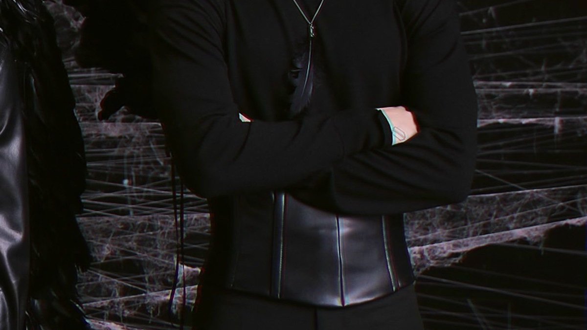 jhoprs's tweet photo. superar ex é fácil, difícil mesmo é superar o jimin e jungkook usando corset https://t.co/4OKEatf7LX