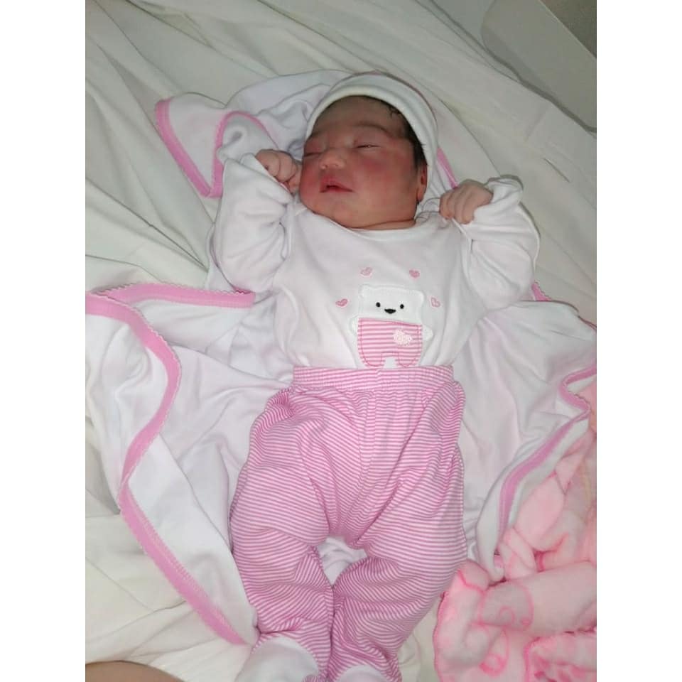 Masaa_Lbdt's tweet photo. Vengo a presumir a mi bebe por acá tambien!! 👼🏻😍😍😍😍❤ Victoria Elina Cañete ❤ https://t.co/yX1aTO2BQH