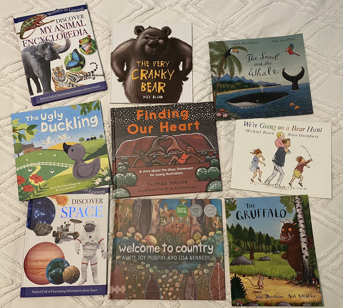KateFransen's tweet photo. I have been adding to my future classroom library collection. Many of the books are suggestions from ACU tutors and books we have critiqued in class. #acuedu_p https://t.co/Q7OzmFUUeJ