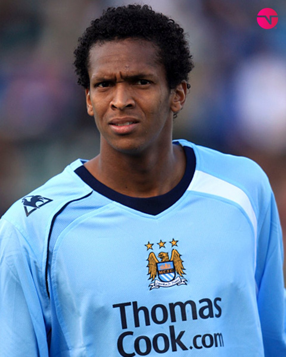 PolancoESA's tweet photo. Los que siguen a #ManCity NI IDEA tienen de quien es este jugador. Se subieron al barco...cuando comenzaron a tirar plata y gabar...Antes ni sabían del City.  #MentiraNoEs 

#AsiCualquiera.. https://t.co/quWonWL2PX