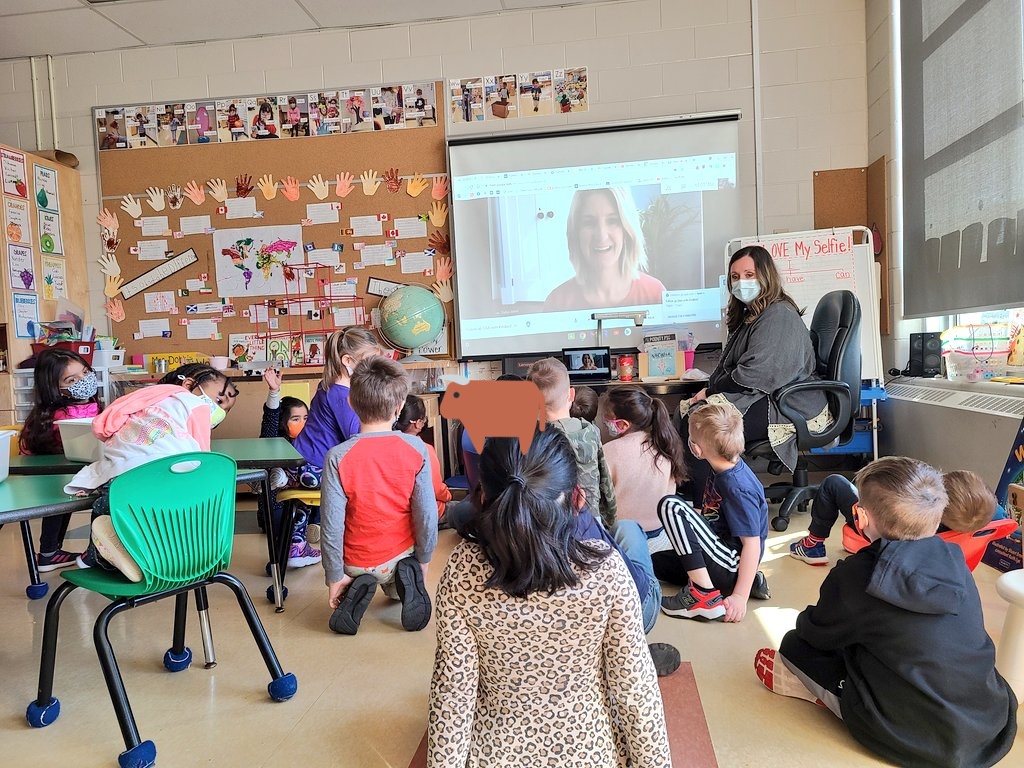 DobbinMrs's tweet photo. Had a great virtual field trip to the James Family Farm! We got to meet all the highland cattle and farmer @dallasj00414089. @Carruthers_PS @DDSBEarlyYears https://t.co/Q7sxvuieGG