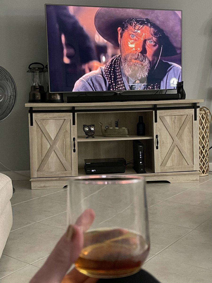 TrishaSanders33's tweet image. “Why Ike...we cross?” #DocIsms #Tombstone #Patheads #PutThatInYourPipe 😎