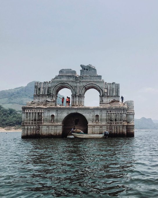 La Iglesia de Quechula que se encuentra en medio del R&iacute;o Grijalva suele &ldquo;aparecer y desaparecer&rdquo; de tiempo<a href="/tag/pueblom%C3%A1gico"class="tags"><span>#pueblom&aacute;gico</span></a><a href="/tag/somosrotamundos"class="tags"><span>#somosrotamundos</span></a><a href="/tag/viajadiferente"class="tags"><span>#viajadiferente</span></a>