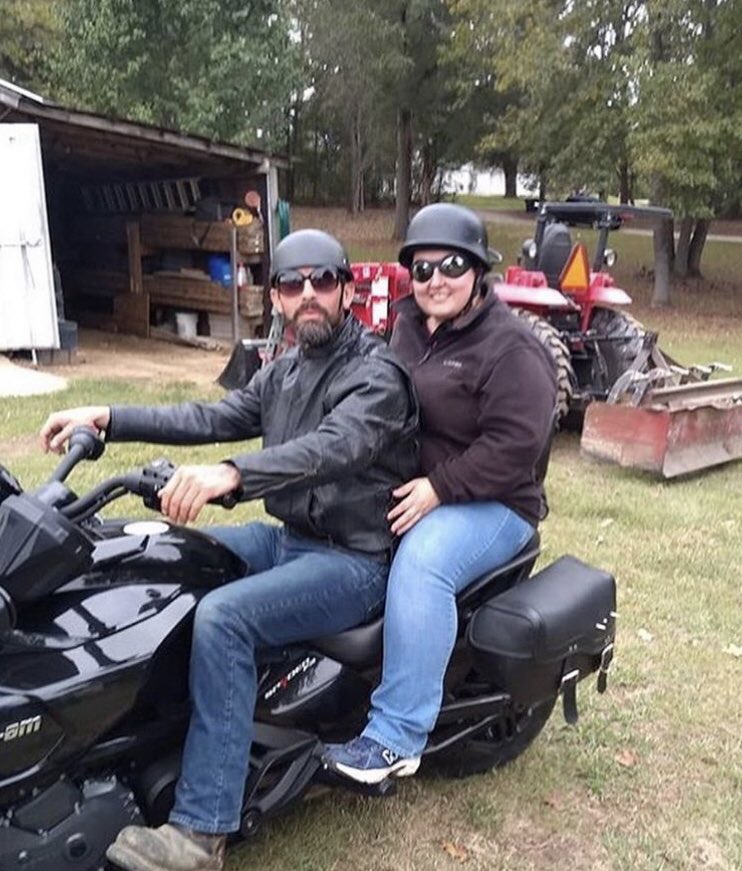 HorseNbuggy11's tweet photo. I’m still working on getting healthier, toning up some in areas (if possible), enjoying life. It’s not a goal weight it’s a healthier lifestyle &amp; feeling better that matters 🥳 #weightlosstransformation #weightlossjourney #howcountryfeels https://t.co/bTTf9pt8Hq