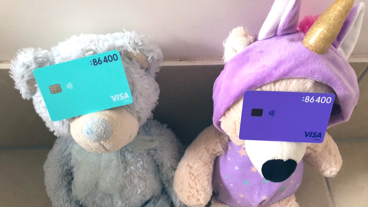 Bris_breeze's tweet photo. @86400smartbank I like the colours  &amp; simple design of these cards. https://t.co/gv6OMkrkxq