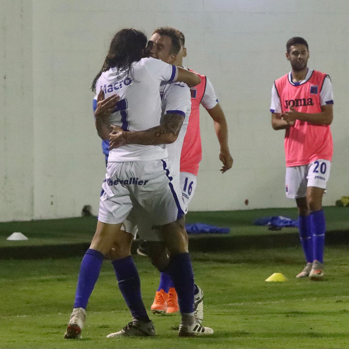 sangrefutbof's tweet photo. #PrimeraNacional #Fecha2 

Estos fueron los últimos resultados de la segunda fecha:

Zona A
#Atlanta 0a0 #NuevaChicago 
#Tigre 3a0 #Riestra
Zona B
#IndependienteRivadavia 4a3 #SanTelmo https://t.co/8HB2SORdFq