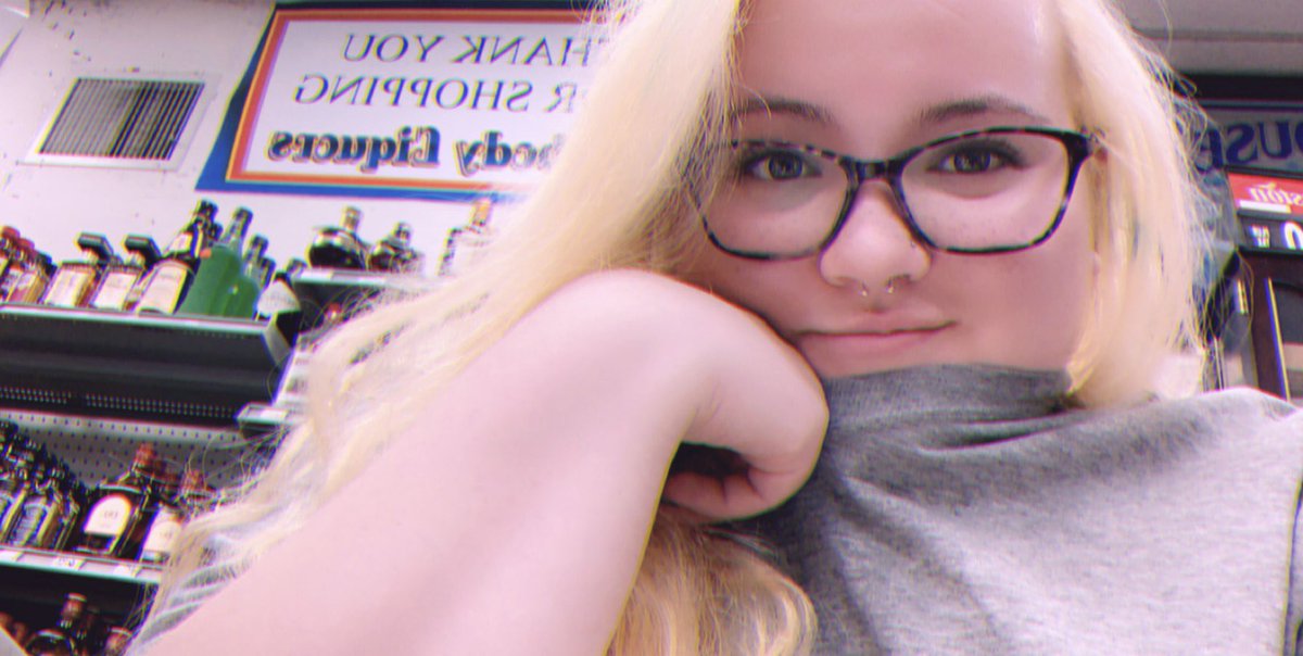 ShannonF698's tweet photo. I hate most pics of myself but these are some that I actually like https://t.co/CcUjlrk5PC