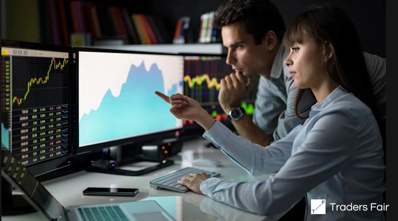tradersfair's tweet photo. 💼 Institutional Traders vs. Retail Traders
❓📈 What's the difference?
Trading securities can be as simple as pressing the buy or sell button on an electronic trading account. 👉 https://t.co/fnQ4vQT6tz
- -
#institutionaltraders #retailtrader #ETFs #IPOs #futurestrading #swaps https://t.co/4WhkjBnKQ5