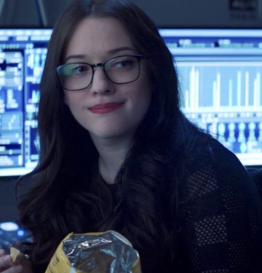 LizzieContent's tweet photo. Darcy would have given Wanda a hug. 🥺 Can't believe they didn't meet. #Wandavision https://t.co/z90snvuSD6
