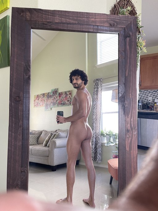 Buenos d&iacute;as. https://t.co/Qp6jC6f0CW<a href="/tag/comingsoon"class="tags"><span>#comingsoon</span></a>