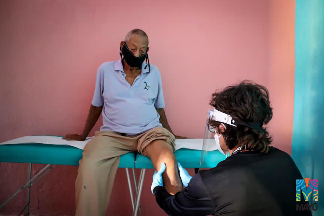 ProyectoMAYU's tweet photo. En la consulta de Traumatología se atendieron un total de 43 pacientes, siendo los principales motivos de consulta cervicalgia y lumbalgia. En esta oportunidad volvimos a contar con la ayuda del Dr. Manuel Quintero, Gracias por ser y hacer Mayū con nosotros. https://t.co/sOP5b70nO3