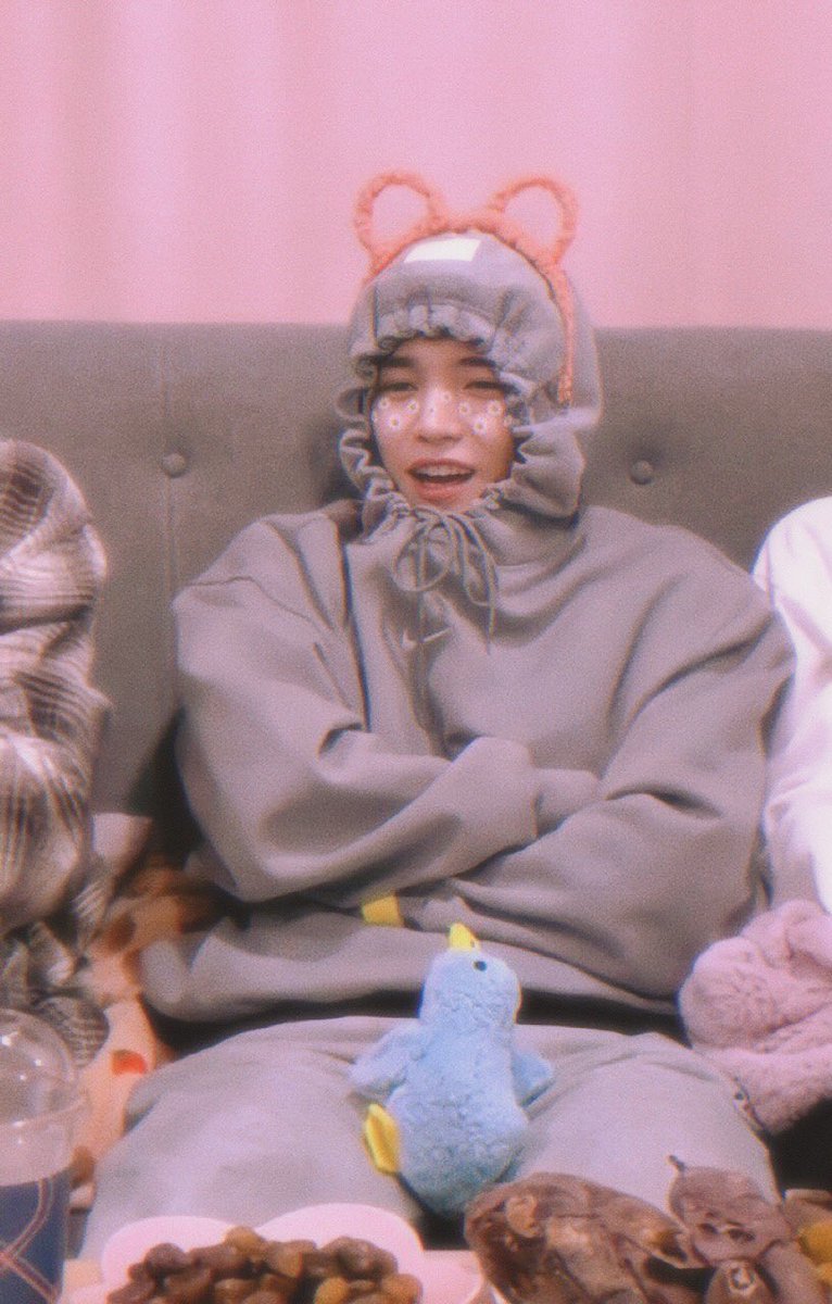 𝐀𝘱𝕚ι∂ tweet media