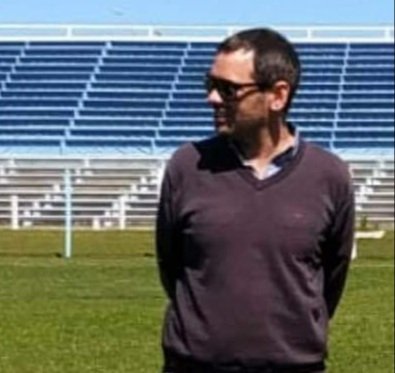TDP72251322's tweet photo. Récord de positivos de covid-19
La pandemia ha comenzado a tener rostro e historias.
Todos conocemos alguien que se contagió.
Este #martes en Tierra de Periodistas tendremos una charla con @Afe1950, quien cursó la enfermedad. 
📻98.3
📻99.9
https://t.co/AAmGLh6f92 
▶️1️⃣2️⃣
⏹1️⃣4️⃣ https://t.co/hTLv9bvLC6