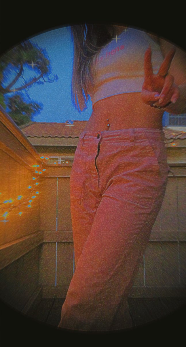 EmmaleiRod's tweet photo. Itty bit of pretty🔅💘 https://t.co/9VCPtAwKgC