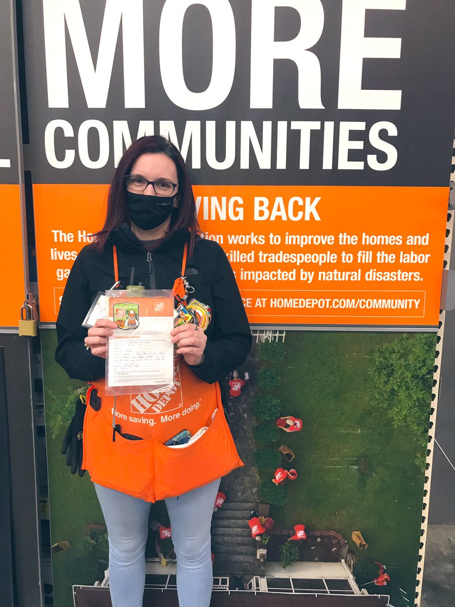 Please help me congratulate Erica-Head Cashier, for “Taking Care of Our People”. Great job leading by example!! 
#0976
#KnockingItOutOfThePark
#OneTeamOneDream