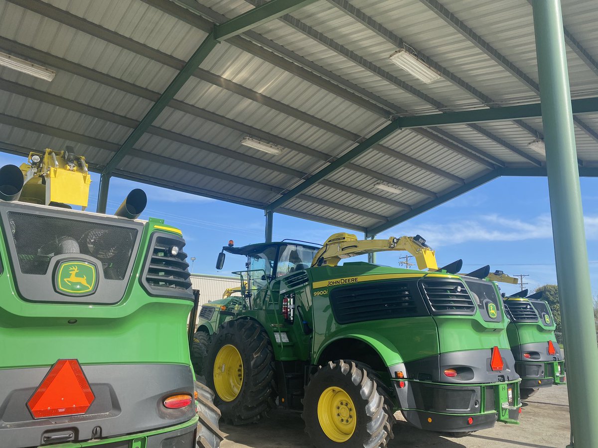 First group of 9900 SPFH have landed in Tipton for Pre-Inspection Delivery #cafarming #silage #corn #wheat #alfalfa #cadairies