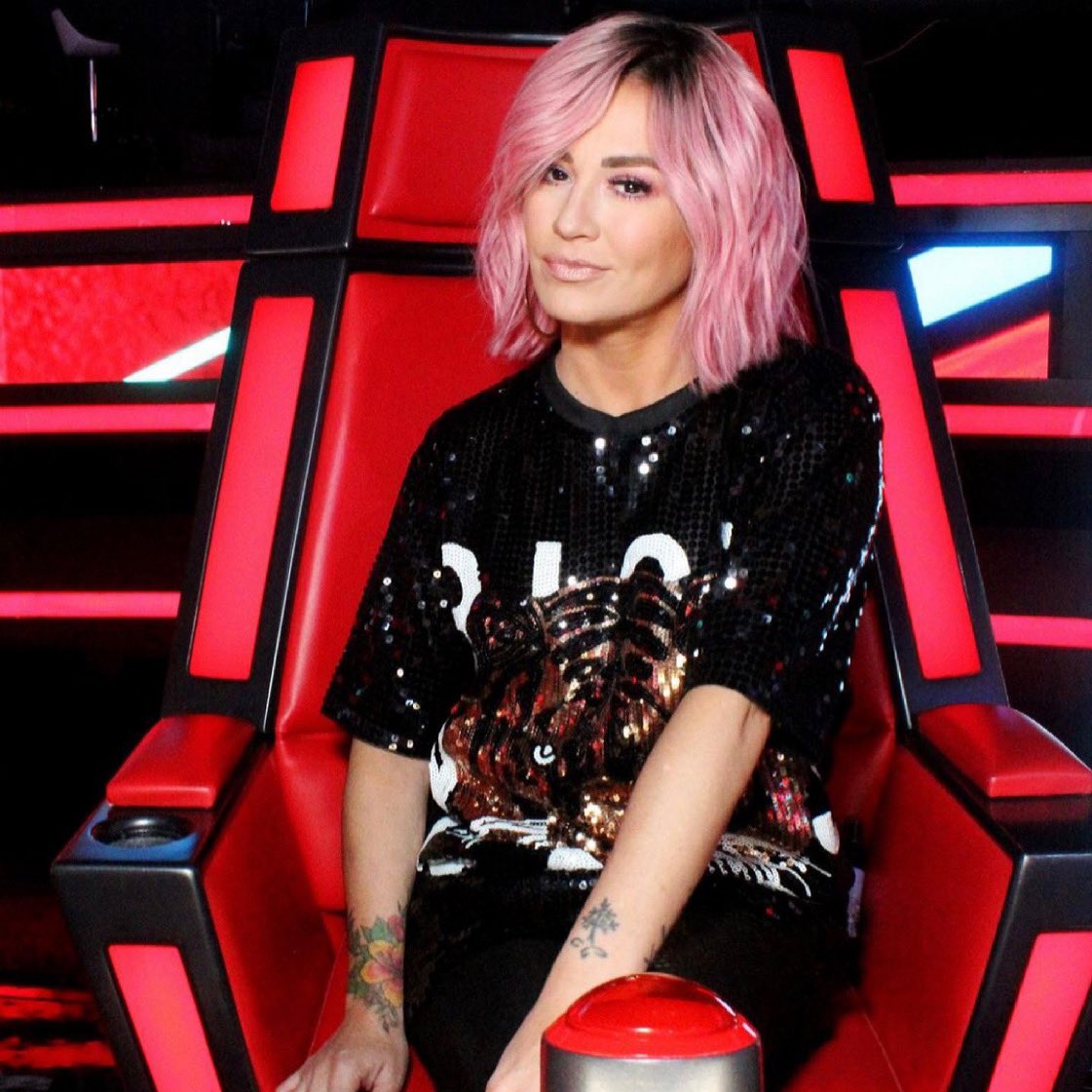 ¡Qué guapa luce nuestra querida <a href="/lajosa/">Maria Jose Loyola</a>! ¿Logrará obtener las mejores voces juveniles en su equipo? 🎤🥰♥️✌🏻🎶✨ #EstrenoLaVozKids

📸: <a href="/lajosa/">Maria Jose Loyola</a>