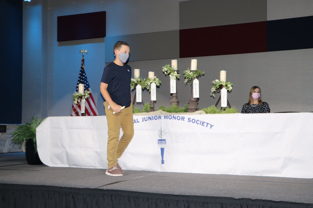 Lori Droemer tweet media