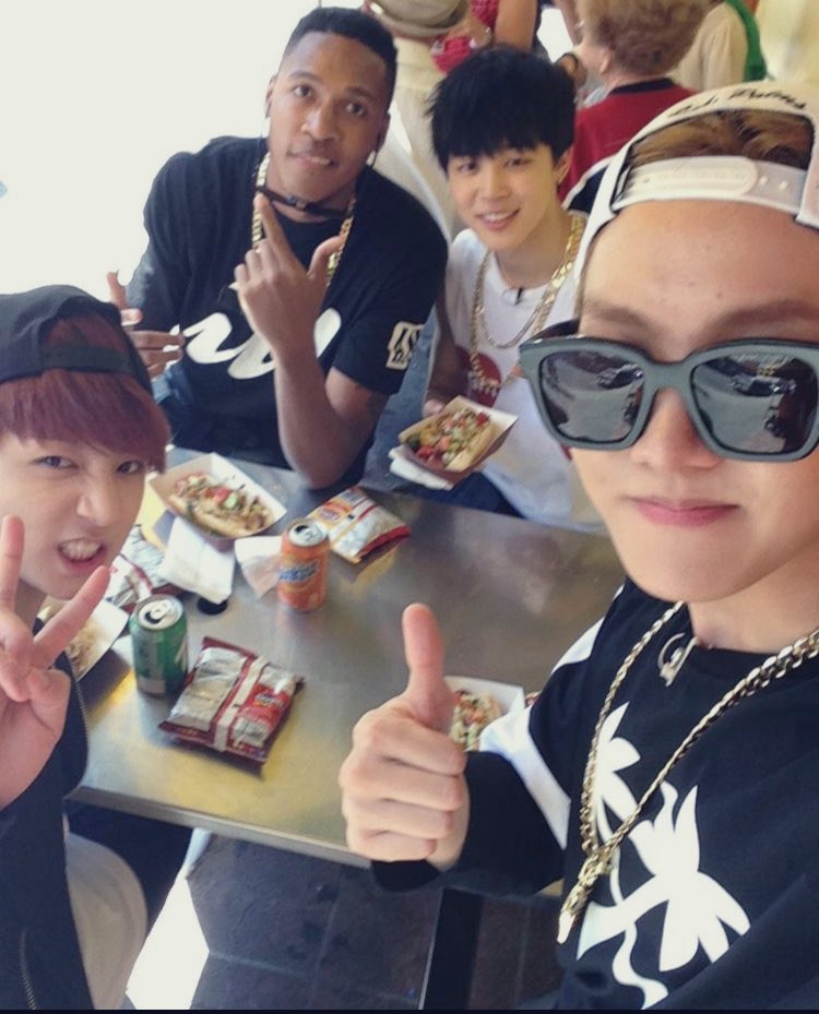 Jessiewesssy's tweet photo. Jimin and Tony were the best duo 😂 https://t.co/KN5qAKs8dF