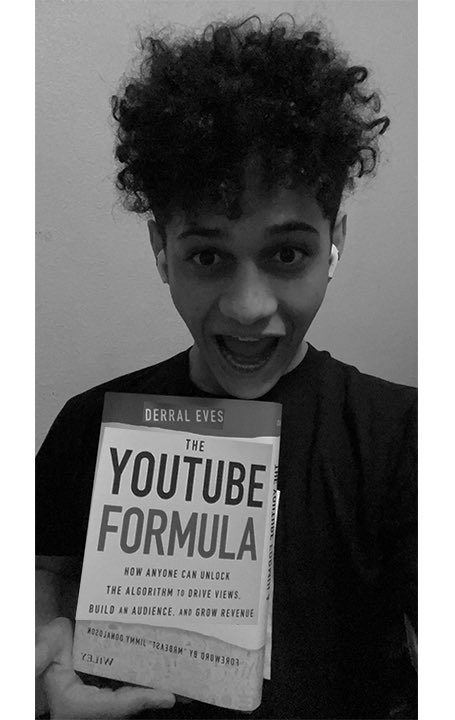 NasimScream's tweet photo. just got this, @derraleves. can’t wait to read it! https://t.co/13tD8jAuZt