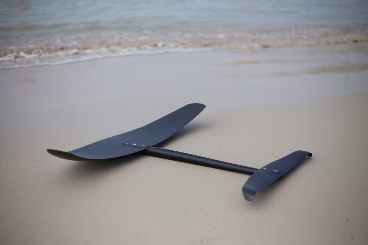 HoverstarVideo's tweet photo. Nice wing for a foil ride. #efoil #efoiliker #h5 #electrichydrofoil #electricsurfboard #sailing #watersports #kitesurf #kitesurfing #windsurfing #wakeboard #flyboard #yachting #yachtinglife #surf #surfing #flyabovewater #kiteboard #kitefoil #kitefoiling #yachting #yachtinglife https://t.co/bhwZTNKDP7