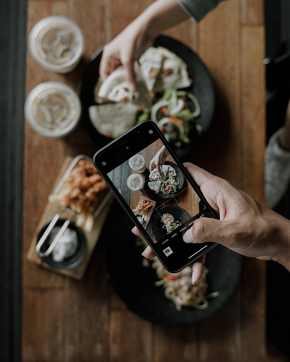 NoxCoffee's tweet photo. Hands up if you're super excited to eat &amp; drink out! 🙋🏻‍♀️ So come in and try for yourself. We are open for take out or you can find us on grabfood. 😊

#noxcoffee #noxcoffeeboutique #noxpeople #coffeshop #coffeetime #cafejogja https://t.co/nfWmGONZh7