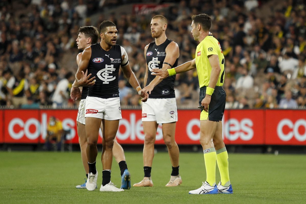 The new man on the mark rule is being tested to within an inch of its life by AFL coaches.

<a href="/NickDalSanto/">Nick Dal Santo</a> takes you behind the scenes, explaining how sides are approaching the rule at training.

MORE > bit.ly/3d2Qckx