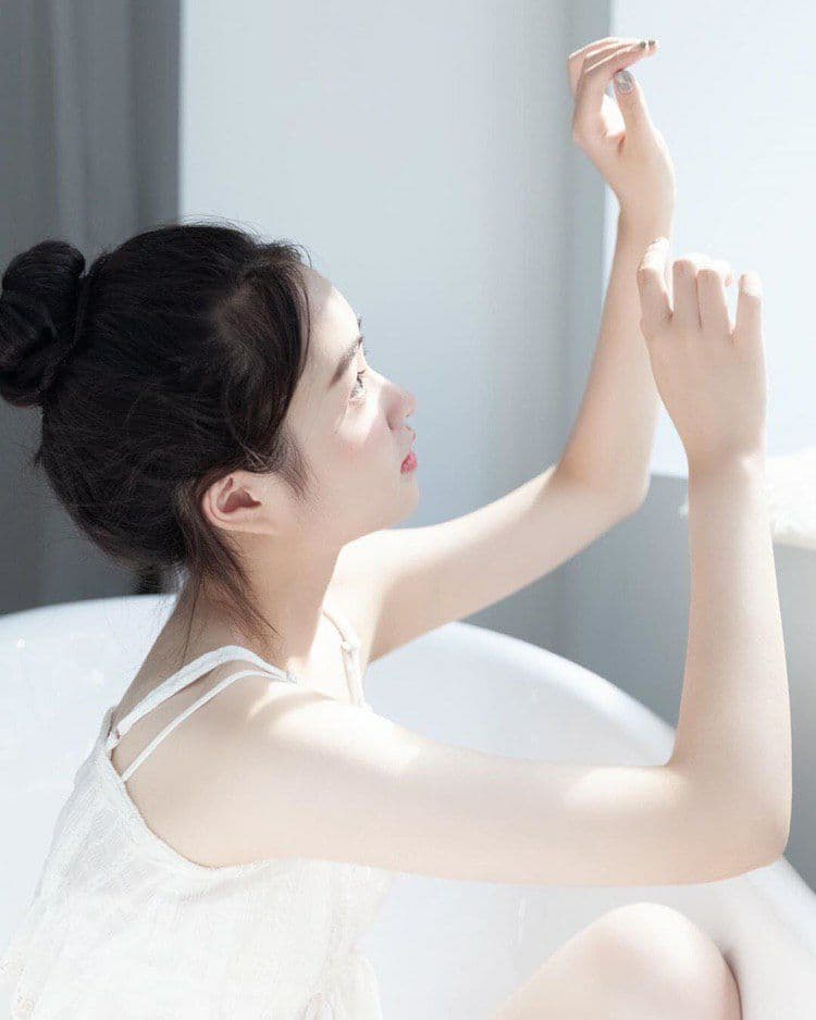 P88614084's tweet photo. 降温了，需要看看清凉美女🤣🤣🤣
p++机场，每邀请一个好友就有25G的奖励哦！而且这个奖励上不封顶耶✌️
注册就有3G，快来试一试：https://t.co/GJ7TBdSDQX https://t.co/6VNZ2czsFT