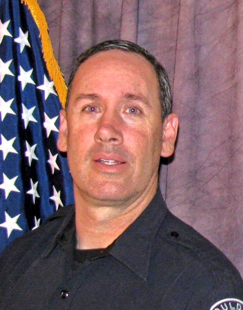 Goodable's tweet photo. This is Officer Eric Talley.

He was the first officer on the scene of the deadly shooting in Boulder.  He knew there was a gunman in the supermarket, but he ran inside anyways.

He gave up his own life to save others.

Look for the helpers. https://t.co/73yEd64blp