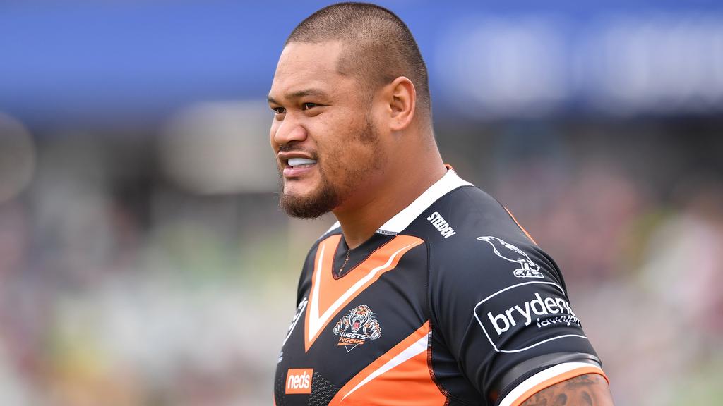 FOXNRL's tweet photo. Michael Maguire has taken an axe to the Tigers' backline and dropped Joey Leilua

Team Tips: https://t.co/fDrNdeR9EU https://t.co/sgESR7Dop9