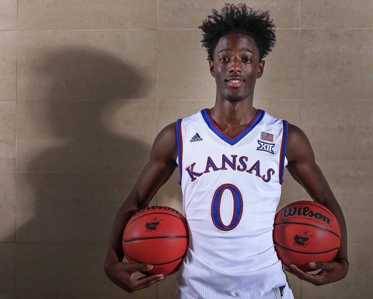 AintNoSeatsPod's tweet photo. Watched him become one of the best defenders in Kansas history. Thank you 🐐 @ImMarcusGarrett https://t.co/lYDHeD4uSx
