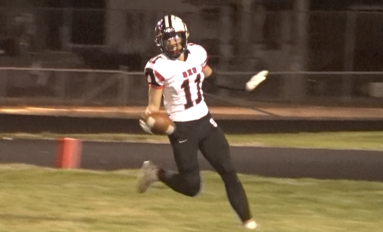 Channel1450com's tweet photo. Rochelle Accounts For Six Touchdowns To Lead Springfield High Past Lanphier:  (HIGHLIGHTS) https://t.co/wSbpMLylgs https://t.co/KqibqwZ0Hc