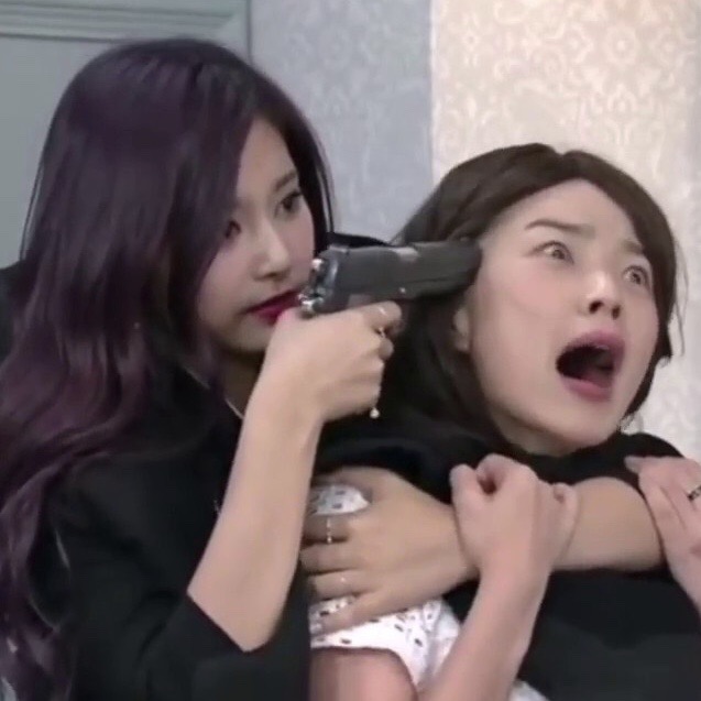twicedorkss's tweet photo. SERIOUSLY ACTRESS TZUYU WHEN??? https://t.co/fXaGp1bh0I