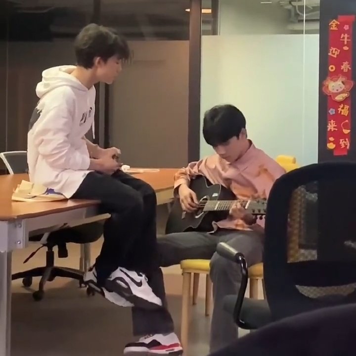 Inging_2456's tweet photo. ฟีลแบบแฟนกันมากๆ 🌷🤍❕
#mingyang #yangming
*ขอโทษนะลูกแม่ขี้ชิป;-;" https://t.co/LaCezhWrEu