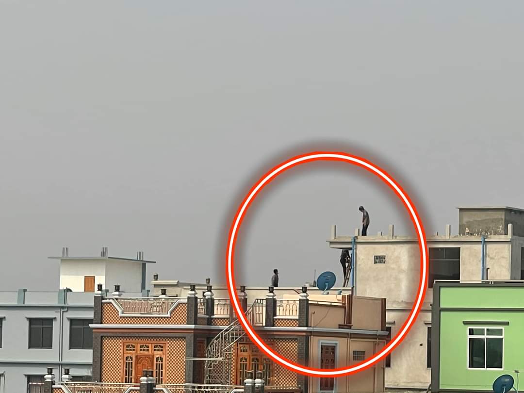 SaveMM99's tweet photo. Snipers already positioning at 51 street, #Mandalay  today on Mar 23. Eye-witness posted on his Facebook. Within 2 days, Military's sponsored Terrorists killed at least 10 civillians in Mandalay.
#WhatsHappeningInMyanmar 
#Mar23Coup https://t.co/xx67os65zH