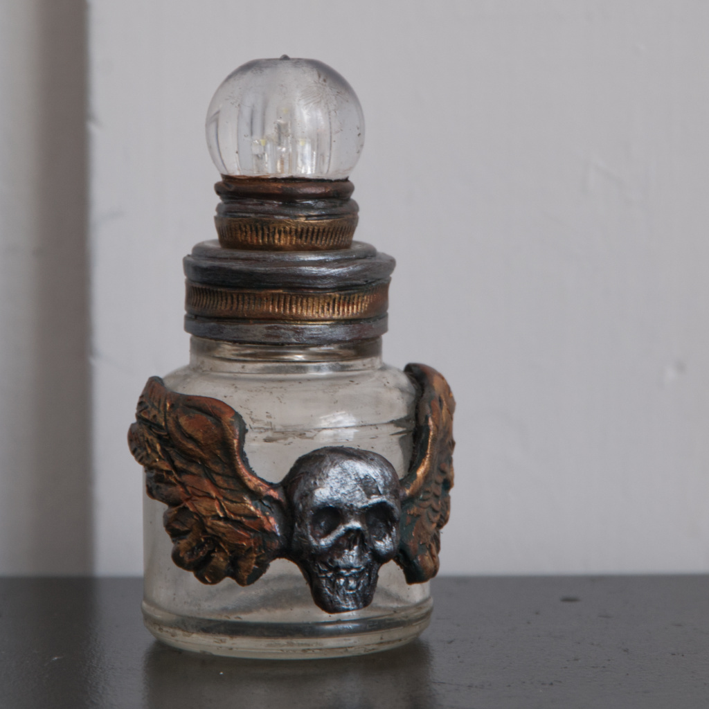 daschstudio's tweet photo. A new batch of decorated antique bottles completed! These are a fun way to utilize the 'B Grade' bottles in my collection! https://t.co/m5acr12Byz
