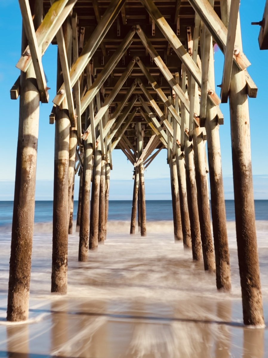 BookWithMaria's tweet photo. #LongExposure
#Pier14
#MyrtleBeach
#Art
@EdPiotrowski https://t.co/Xpvy1Daglq