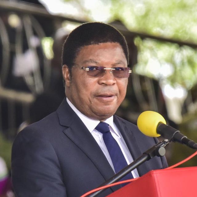 eastafricatv's tweet image. "Mpaka jana jioni tunazo taarifa watu waliofuatilia tukio la kuaga kitaifa jana Dodoma mwili wa Hayati Dkt. John Magufuli ni watu karibu bilioni 4 walikuwa wanafuatilia tukio la kuaga kwa mpendwa wetu"- Waziri Mkuu, Kassim Majaliwa

#RIPMagufuli