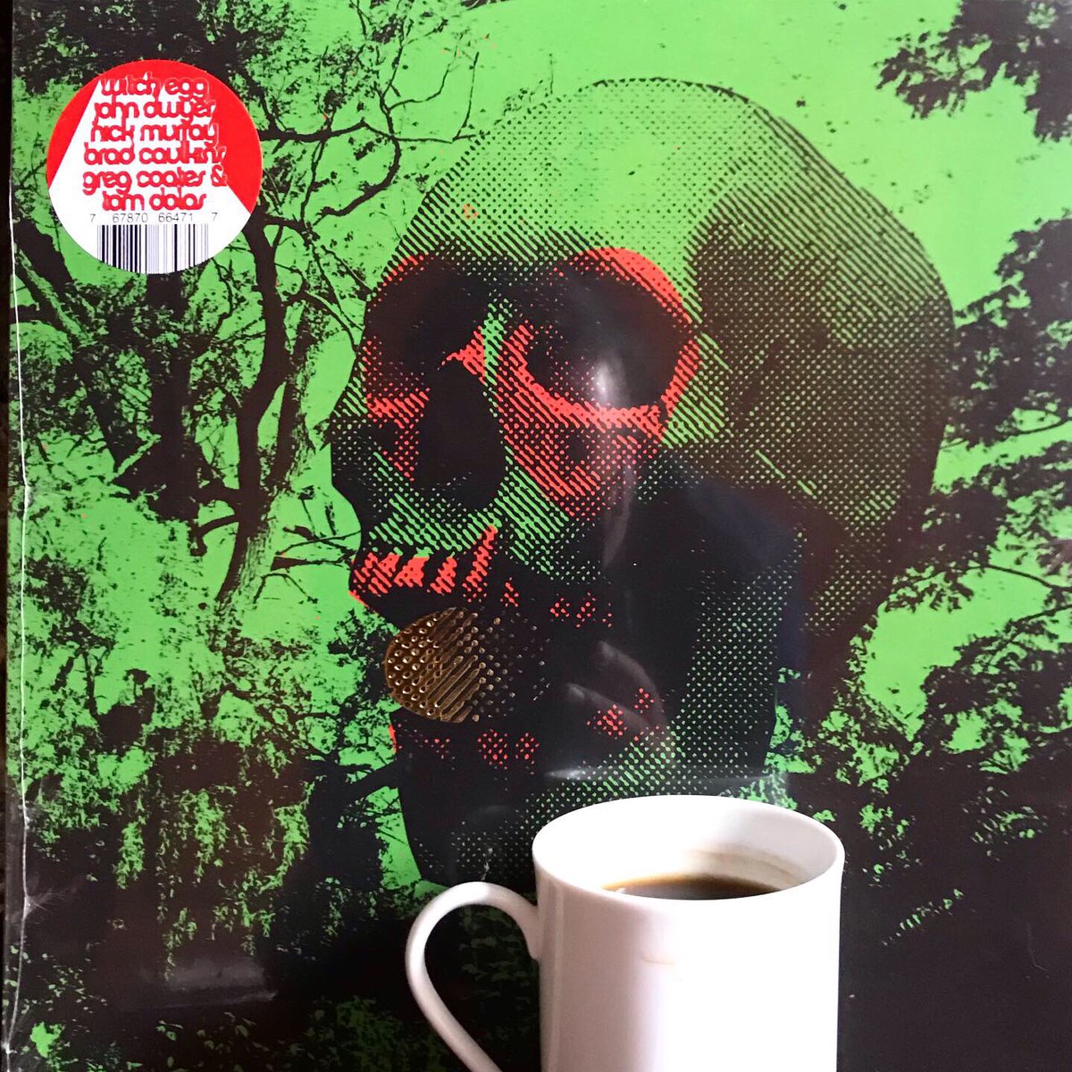 PhilAlexanderUK's tweet photo. Oh Sees mainman John Dwyer really is on a roll right now...
Thanks again to my pal SImon K for keeping me posted on the man’s latest prog-fusion, er, skulduggery...
#witchegg #rockishell #ohsees #getdown #improv #freakout #blackcoffee #baphomet #arse https://t.co/qWrVMHij1R