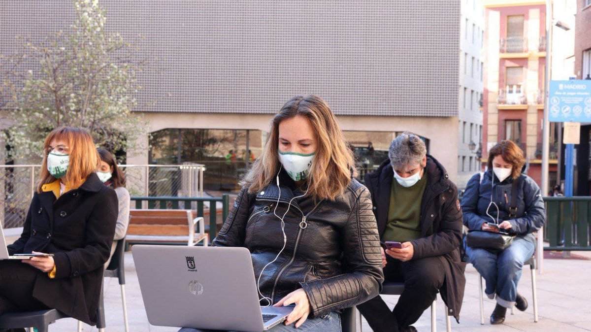 LinealMas's tweet image. Los concejales de @MasMadrid__  asisten a la Comisión de Cultura desde @MedialabPrado, más de 20 años de innovación cultural, para denunciar su desmantelamiento por el gobierno @AlmeidaPP_ Todo nuestro apoyo @SaveTheLab #savethelab #medialab #prado