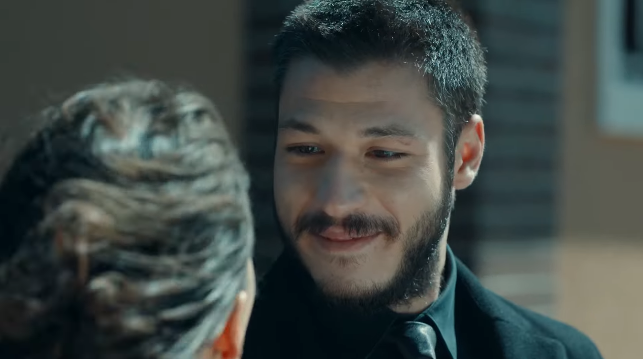 linab14's tweet photo. I love the way he looks at her 
#CelKar  | #4x29 https://t.co/POkkaRQoBN